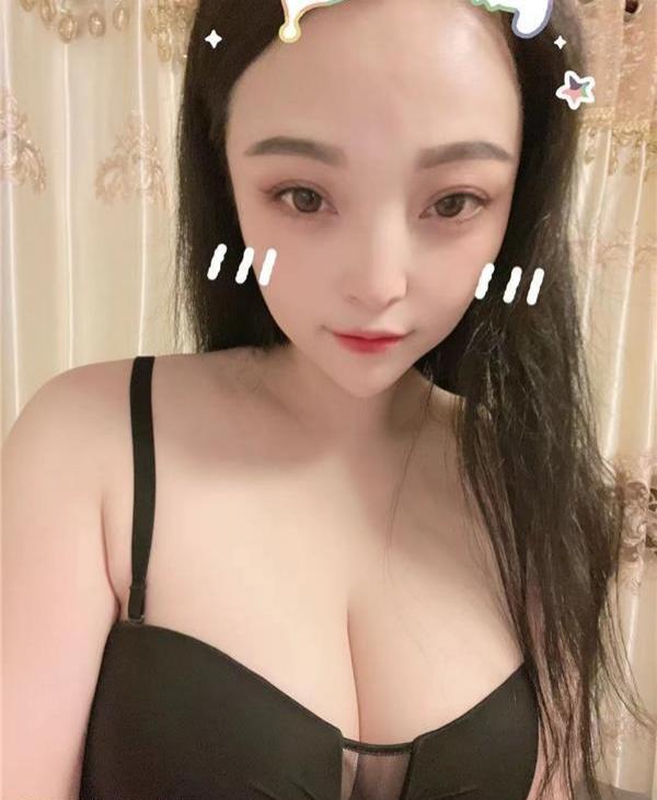 大胸少妇小苏