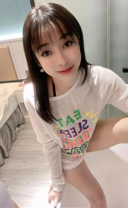 小美妇丽丽御姐