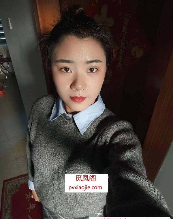 甜美型服务系妹子